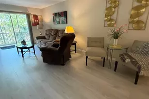 3176 Lake Bayshore Dr, Bradenton, FL 34205 - Photo 5