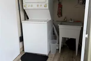 3176 Lake Bayshore Dr, Bradenton, FL 34205 - Photo 29