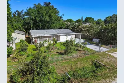 2303 45th Street E, Bradenton, FL 34208 - Photo 3