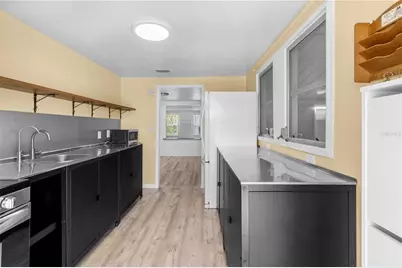 2303 45th Street E, Bradenton, FL 34208 - Photo 15