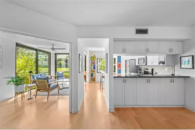 5226 Landings Boulevard #102, Sarasota, FL 34231 - Photo 7