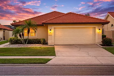 4310 Murfield Drive E, Bradenton, FL 34203 - Photo 1