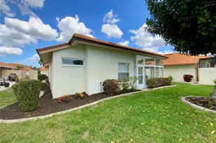 4310 Murfield Dr E, Bradenton, FL 34203 - Photo 7