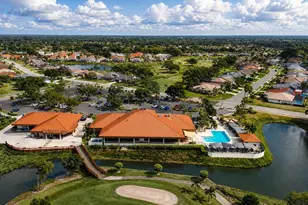 4310 Murfield Dr E, Bradenton, FL 34203 - Photo 5