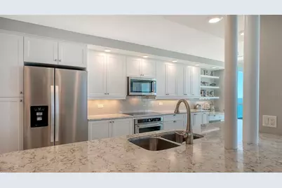 2425 Gulf Of Mexico Drive #14E, Longboat Key, FL 34228 - Photo 7