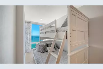 2425 Gulf Of Mexico Drive #14E, Longboat Key, FL 34228 - Photo 19