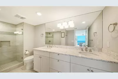 2425 Gulf Of Mexico Drive #14E, Longboat Key, FL 34228 - Photo 13