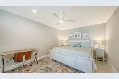 2425 Gulf Of Mexico Drive #14E, Longboat Key, FL 34228 - Photo 17