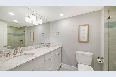 2425 Gulf Of Mexico Drive #14E, Longboat Key, FL 34228 - Photo 21