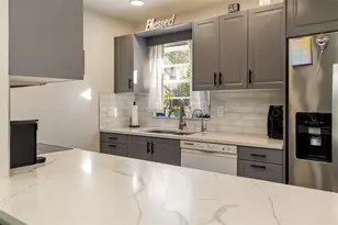 5023 Village Gardens Dr, Sarasota, FL 34234 - Photo 15