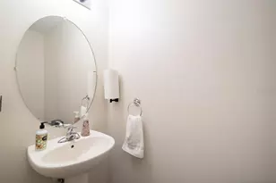 7323 Black Walnut Way, Lakewood Ranch, FL 34202 - Photo 13