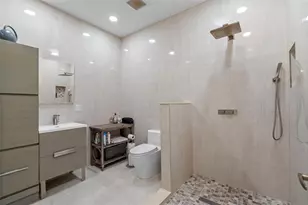 4334 Marcott Cir, Sarasota, FL 34233 - Photo 31