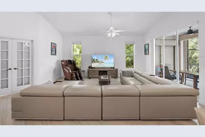 4334 Marcott Circle, Sarasota, FL 34233 - Photo 17