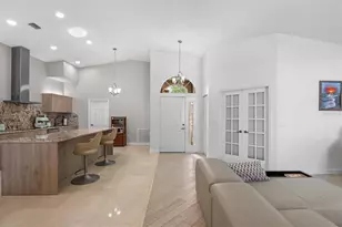 4334 Marcott Cir, Sarasota, FL 34233 - Photo 5