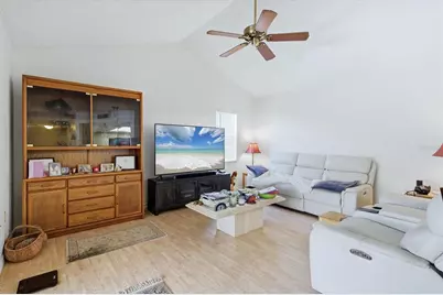 4173 Center Pointe Circle #87B, Sarasota, FL 34233 - Photo 5