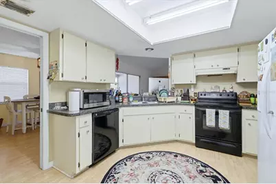 4173 Center Pointe Circle #87B, Sarasota, FL 34233 - Photo 9