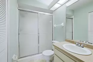 4173 Center Pointe Cir, Sarasota, FL 34233 - Photo 15