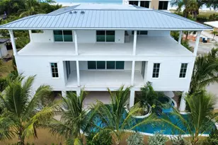 107 Tuna St, Anna Maria, FL 34216 - Photo 5