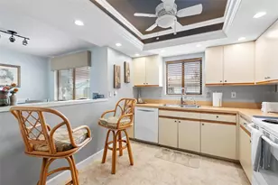 808 Capri Isles Blvd, Venice, FL 34292 - Photo 9