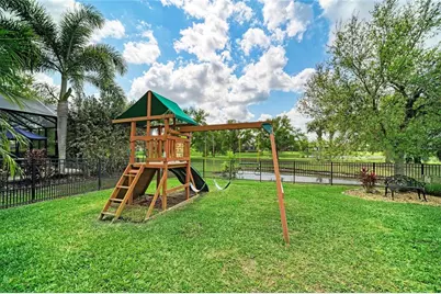 8425 Nandina Drive, Sarasota, FL 34240 - Photo 47