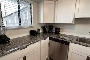 1801 Gulf Dr N, Bradenton Beach, FL 34217 - Photo 5