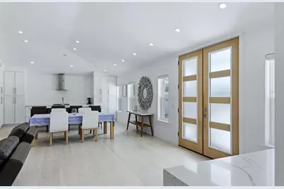 2473 Ringling Boulevard, Sarasota, FL 34237 - Photo 9