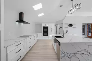 10218 46th Ave W, Bradenton, FL 34210 - Photo 9