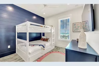 2210 Avenue A, Bradenton Beach, FL 34217 - Photo 33