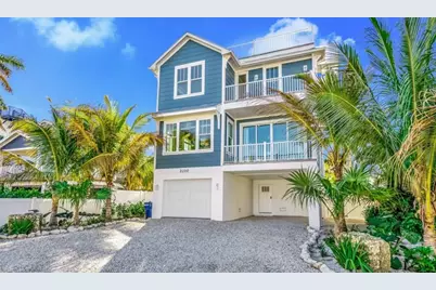 2210 Avenue A, Bradenton Beach, FL 34217 - Photo 3