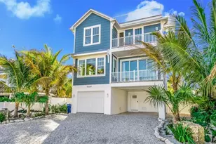 2210 Ave A, Bradenton Beach, FL 34217 - Photo 3