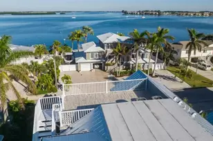 2210 Ave A, Bradenton Beach, FL 34217 - Photo 5