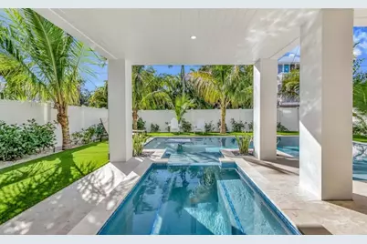 2210 Avenue A, Bradenton Beach, FL 34217 - Photo 7