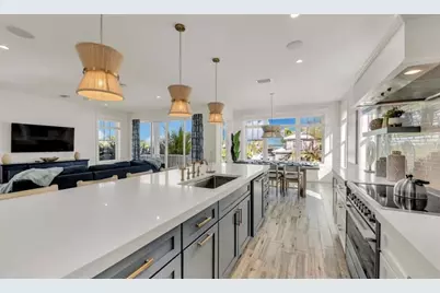 2210 Avenue A, Bradenton Beach, FL 34217 - Photo 11