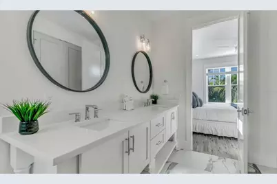 2210 Avenue A, Bradenton Beach, FL 34217 - Photo 19