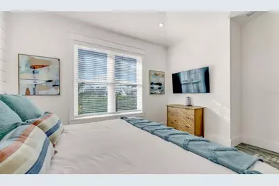 2210 Avenue A, Bradenton Beach, FL 34217 - Photo 39