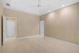 5453 Ashton Manor Dr, Sarasota, FL 34233 - Photo 13