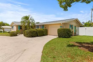 6836 Roxbury Dr, Sarasota, FL 34231 - Photo 21
