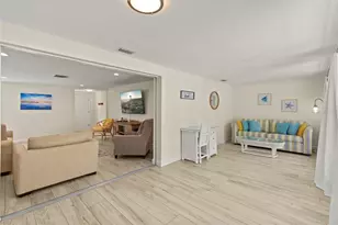 6836 Roxbury Dr, Sarasota, FL 34231 - Photo 11
