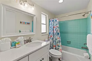 6836 Roxbury Dr, Sarasota, FL 34231 - Photo 13