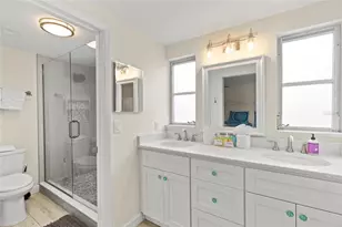 6836 Roxbury Dr, Sarasota, FL 34231 - Photo 11