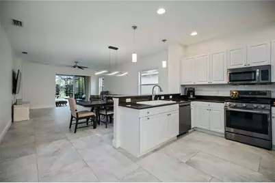12146 Longview Lake Circle, Bradenton, FL 34211 - Photo 9