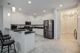 12146 Longview Lake Cir, Bradenton, FL 34211 - Photo 13