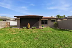 1878 Joyce St, Sarasota, FL 34231 - Photo 27