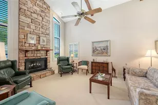 4310 74th Ave E, Sarasota, FL 34243 - Photo 5
