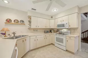 4310 74th Ave E, Sarasota, FL 34243 - Photo 21