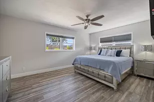 2513 Mineola Way, Sarasota, FL 34239 - Photo 19