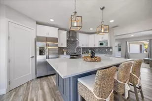 2513 Mineola Way, Sarasota, FL 34239 - Photo 11