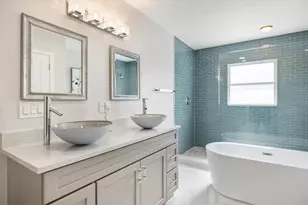 2513 Mineola Way, Sarasota, FL 34239 - Photo 23