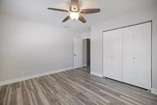 2513 Mineola Way, Sarasota, FL 34239 - Photo 27