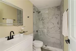 5345 Lake Arrowhead Trail, Sarasota, FL 34231 - Photo 21